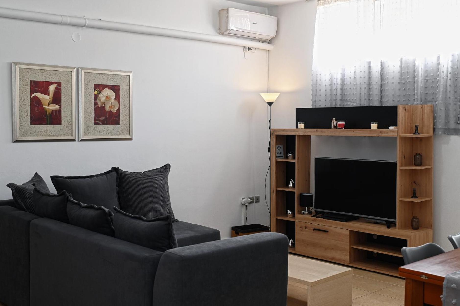 Oasis Lower Ground Floor Apartment Аргос Екстериор снимка