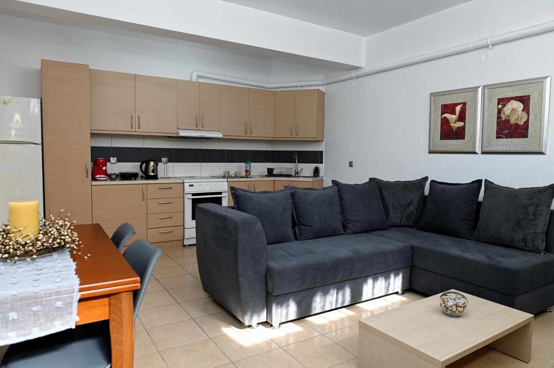 Oasis Lower Ground Floor Apartment Аргос Екстериор снимка
